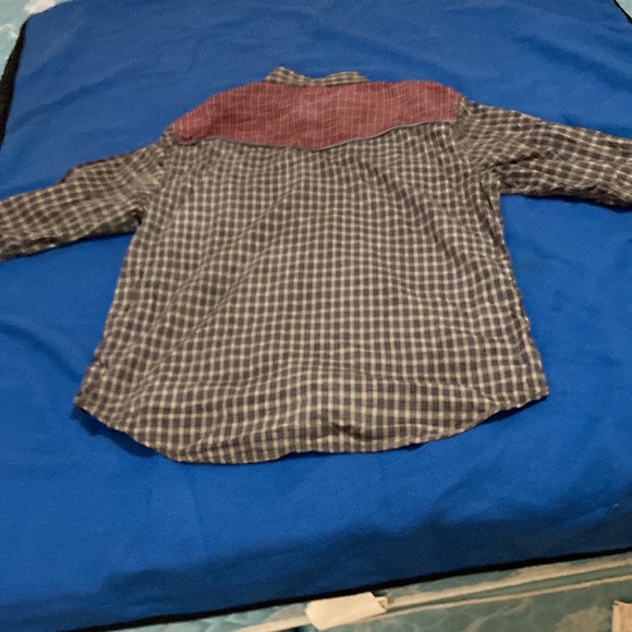 Shirts in great shape Only been worn a couple of times! Like out to the clubI - Picture 6 of 7